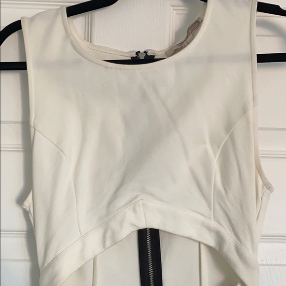 Forever 21 cutout dress - Picture 3 of 5